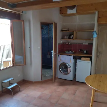 Appartement Studio lumineuse en Port *